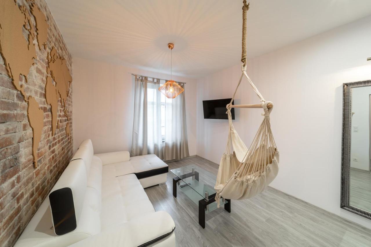 Around The World Vision Apartment - Centrum Opole Bagian luar foto